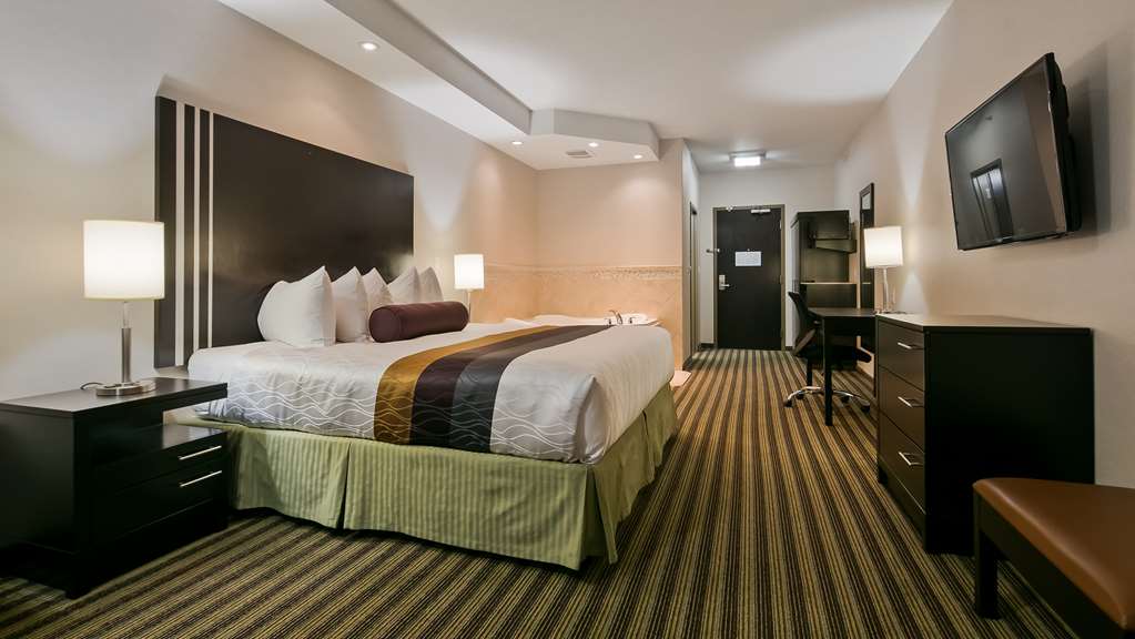 Best Western Plus Sherwood Park — 4
