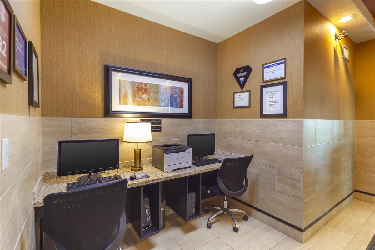 Best Western Plus Sherwood Park — 5