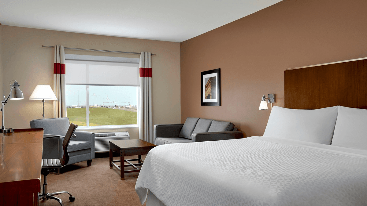 Four Points by Sheraton Sherwood Park — 4