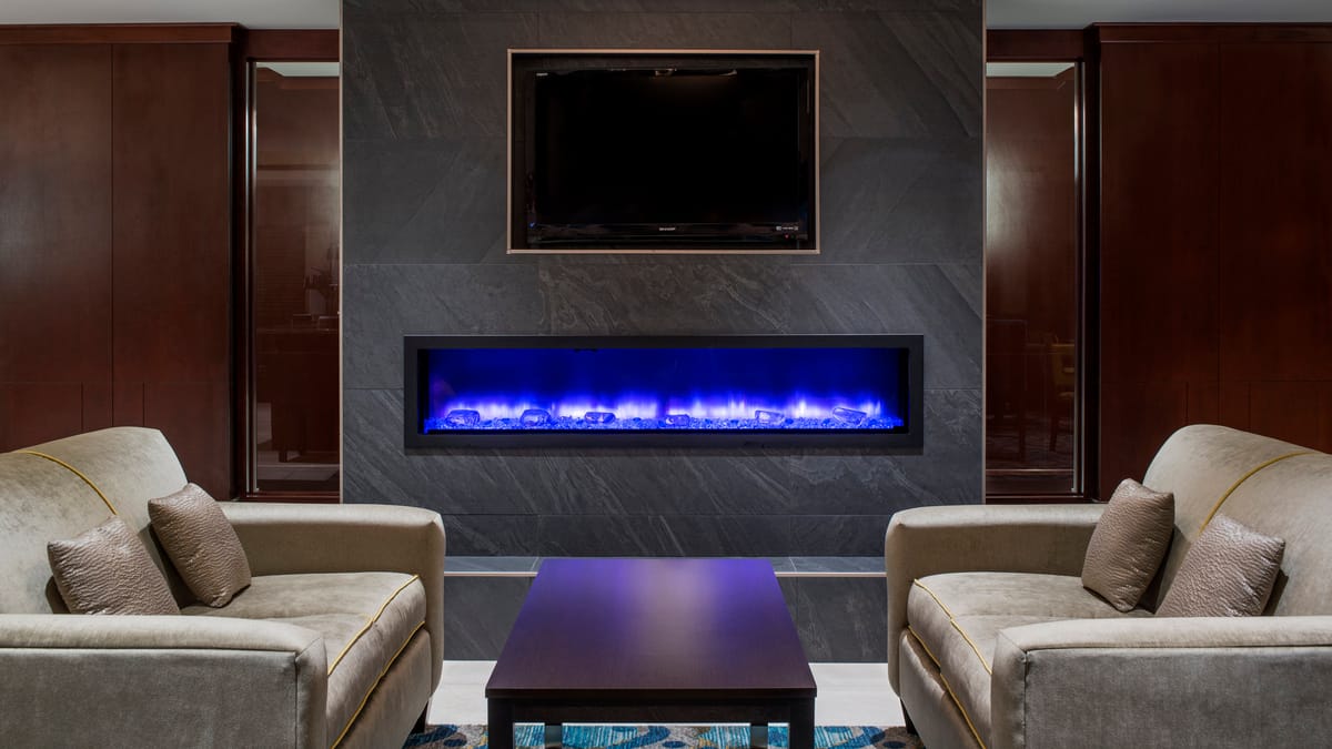 Holiday Inn Express & Suites Sherwood Park-Edmonton Area by IHG — 1
