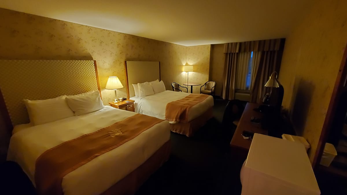 Lakeview Inns & Suites - Fort Saskatchewan — 1