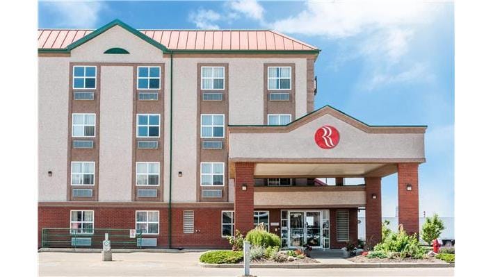 Ramada by Wyndham Sherwood Park — 2