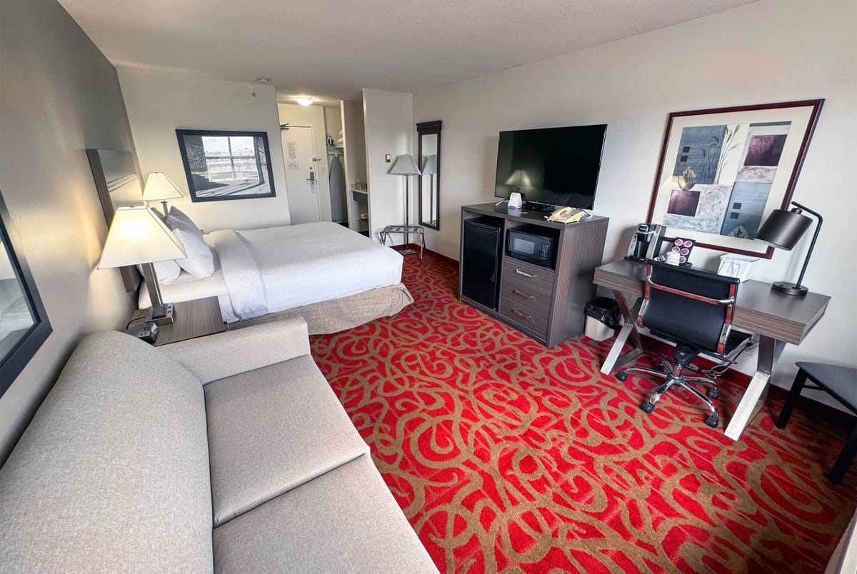 Ramada by Wyndham Sherwood Park — 4