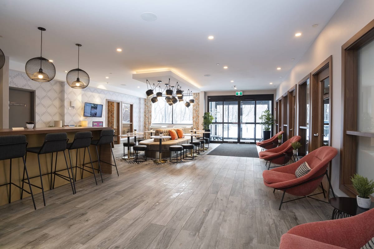 Sandman Signature Sherwood Park Hotel — 2