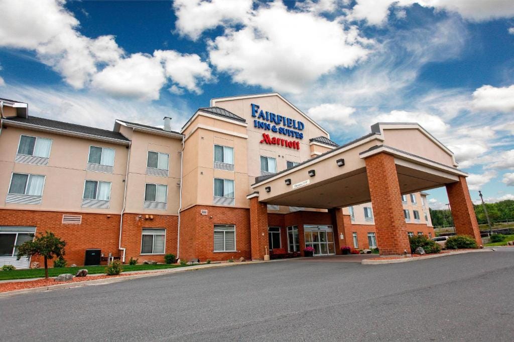 Fairfield by Marriott Inn & Suites Sudbury — 1