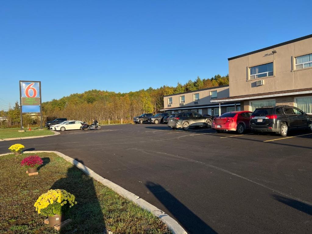Motel 6-Sudbury, ON — 1