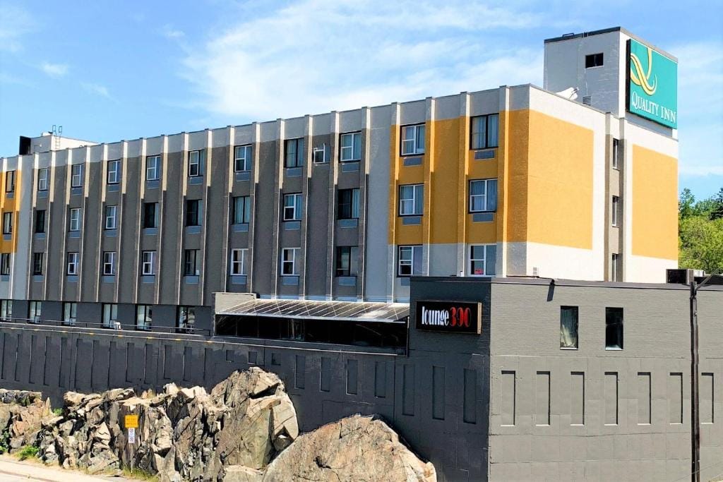 Quality Inn & Conference Centre Downtown Sudbury — 1