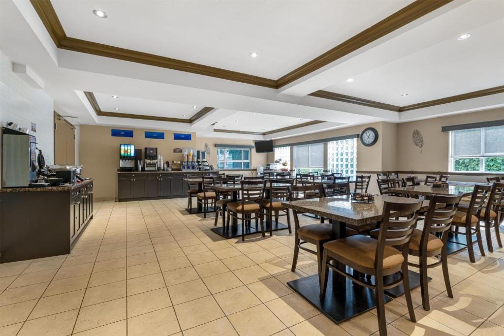 Best Western King George Inn & Suites — 5