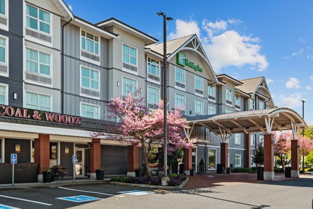 Holiday Inn Hotel & Suites Surrey East - Cloverdale by IHG — 3