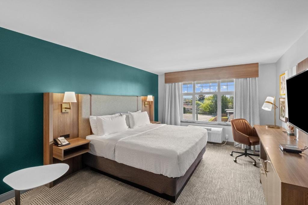Holiday Inn Hotel & Suites Surrey East - Cloverdale by IHG — 4