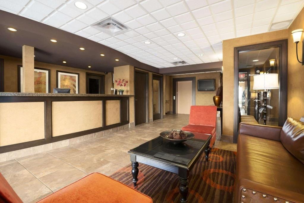 Ramada by Wyndham Surrey/Langley — 3