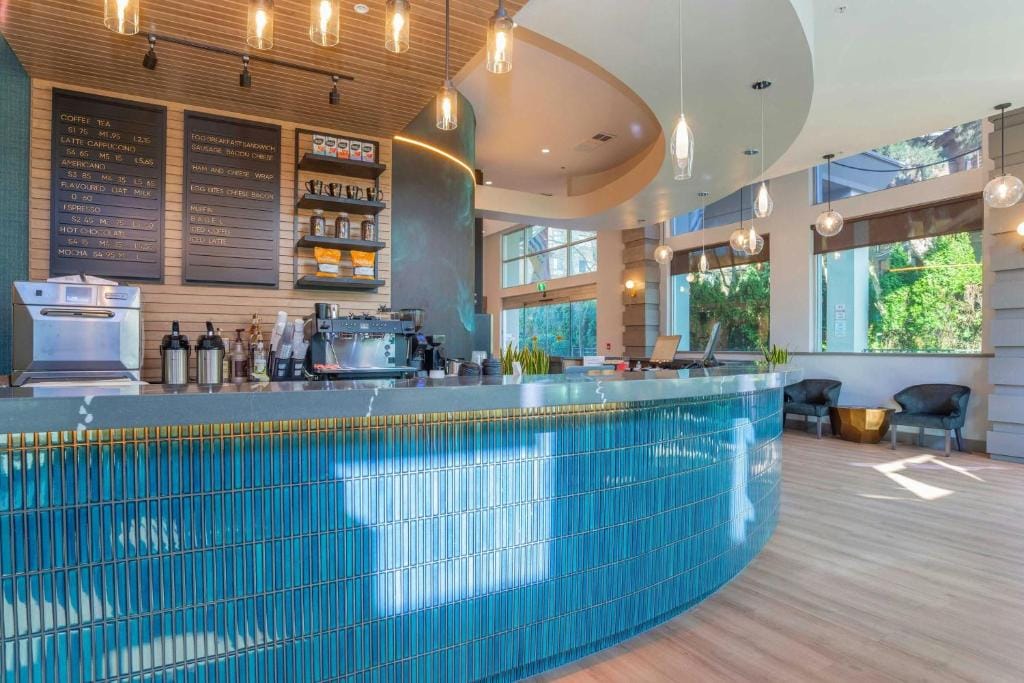 Sandman Signature Surrey-Guildford Suites — 3