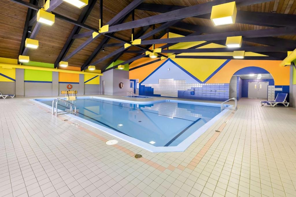 Best Western Plus NorWester Hotel & Conference Centre — 2