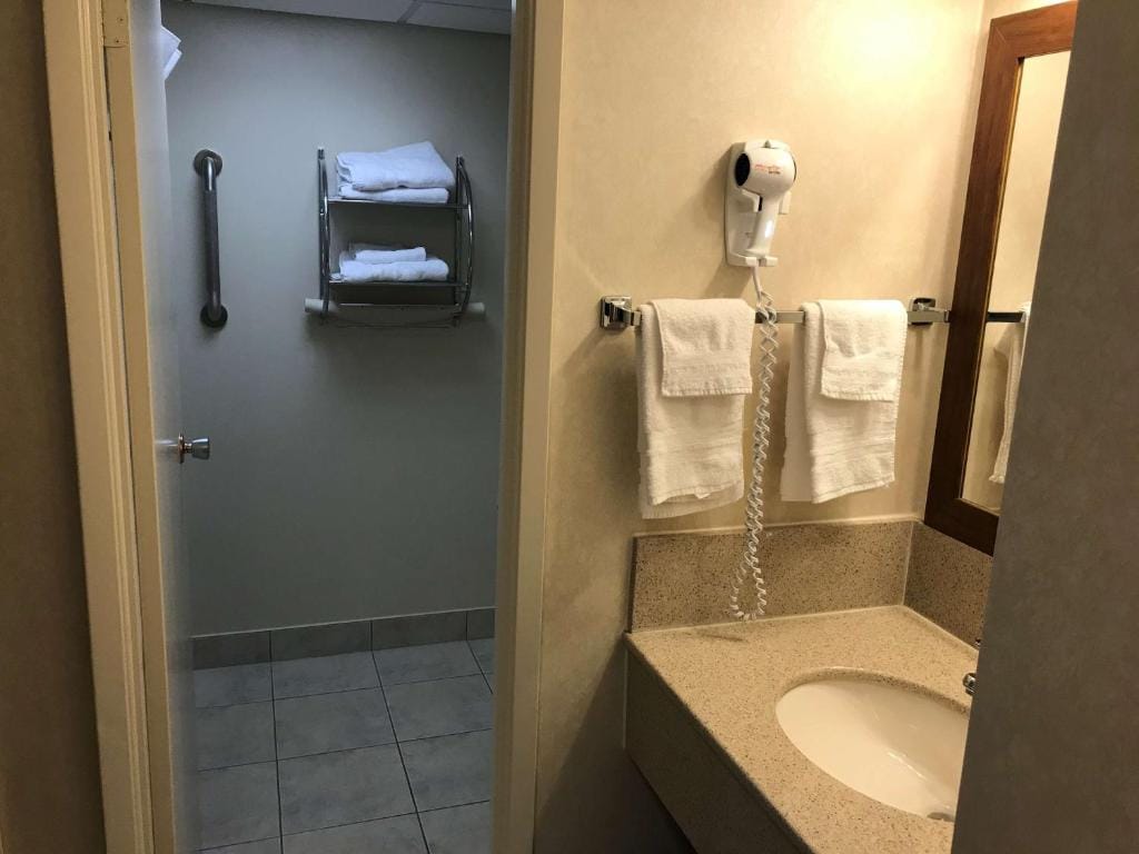 Best Western Thunder Bay Crossroads — 3