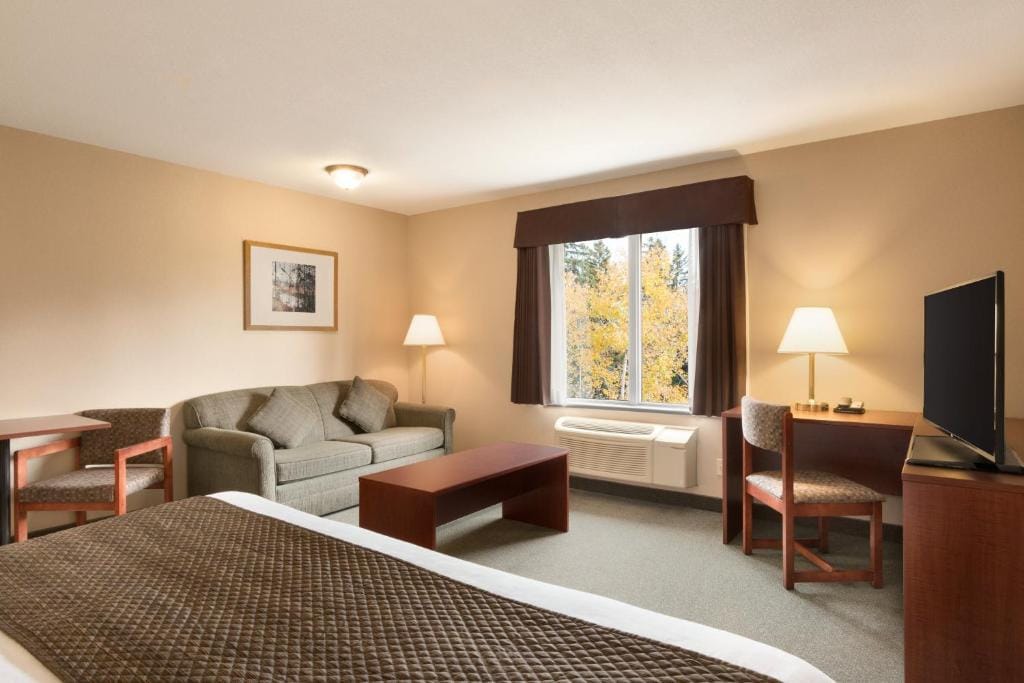 Days Inn by Wyndham Thunder Bay North — 2