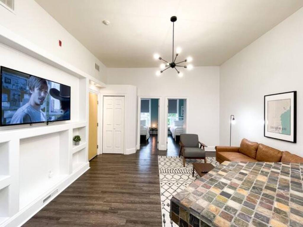 Lake Superior Boutique Hotel — 4