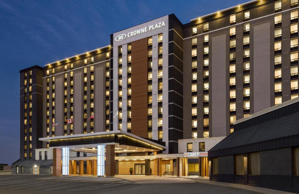 Crowne Plaza Toronto Airport by IHG — 1