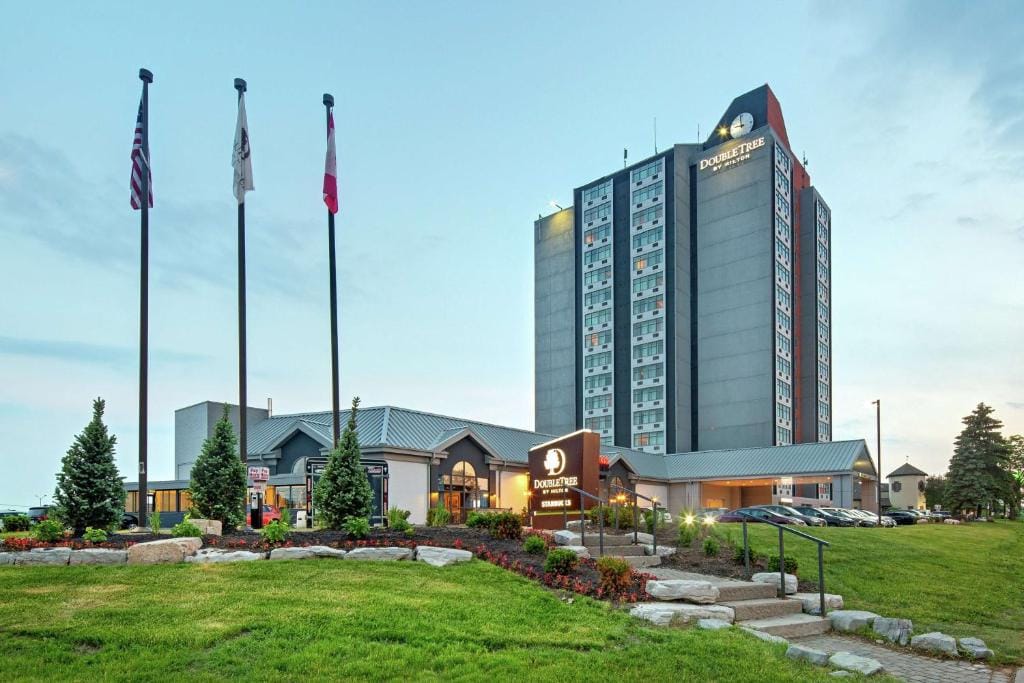 Doubletree by Hilton Toronto Airport, ON — 1