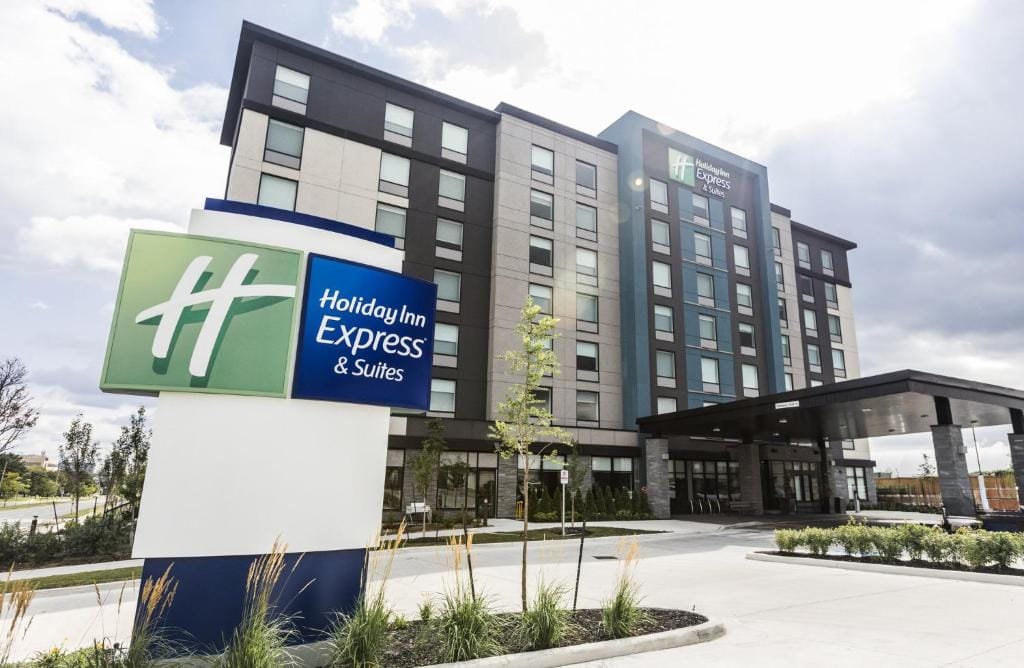 Holiday Inn Express & Suites Toronto Airport South by IHG — 1