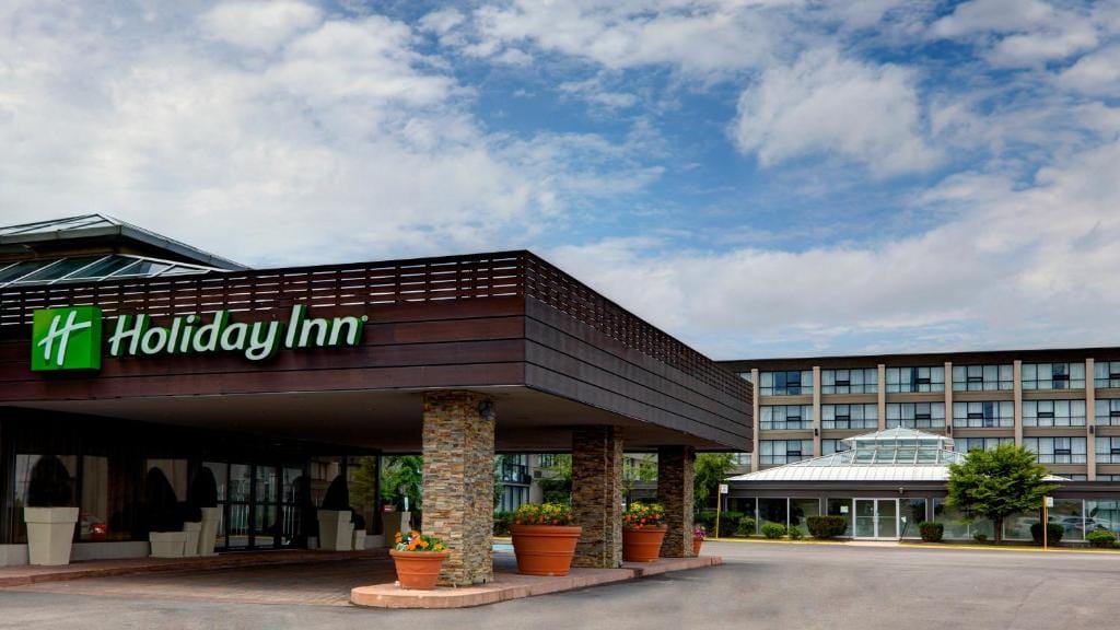 Holiday Inn Toronto Airport East by IHG — 1
