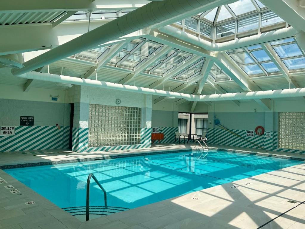 Holiday Inn Toronto Airport East by IHG — 4