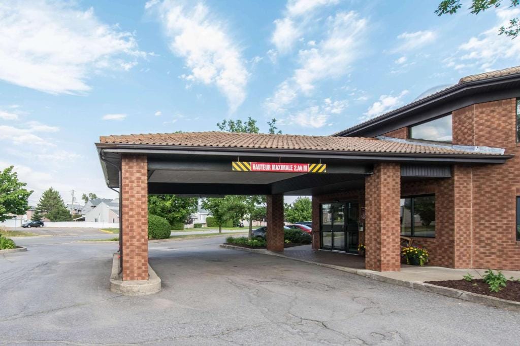 Comfort Inn — 1
