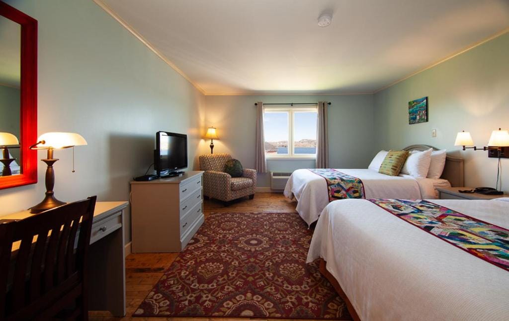 Anchor Inn Hotel and Suites — 2