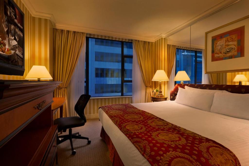 Hotel Le Soleil by Executive Hotels — 2
