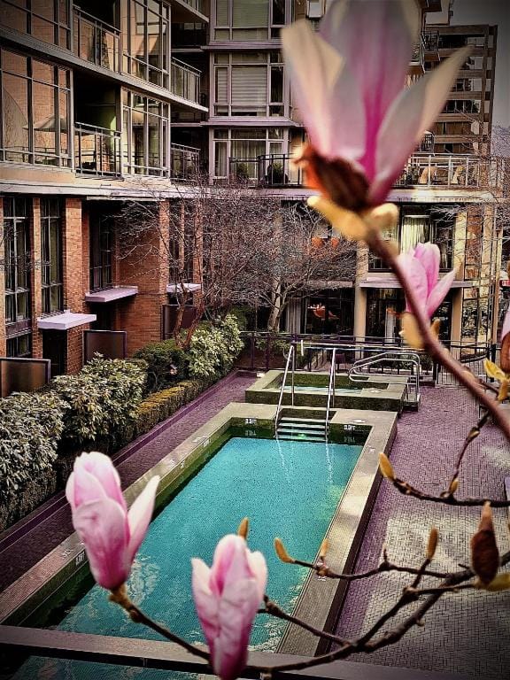 L'Hermitage Hotel — 1
