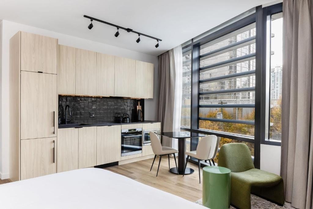Smithe House — 2