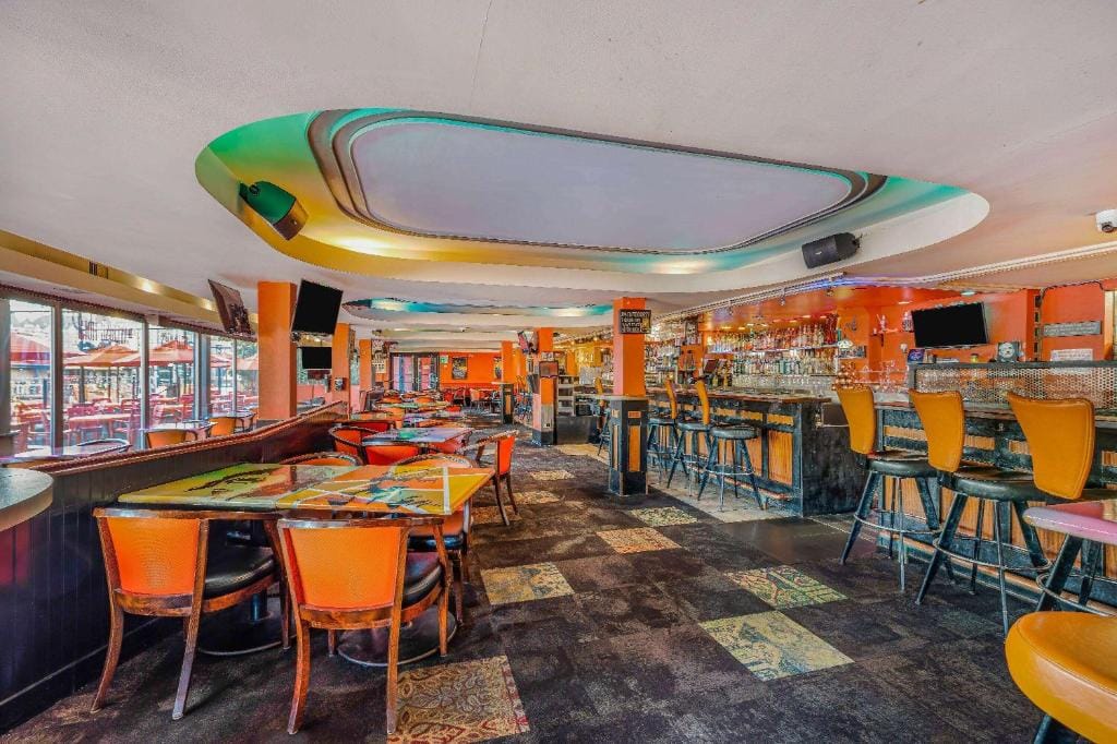 Days Inn by Wyndham Victoria On The Harbour — 5