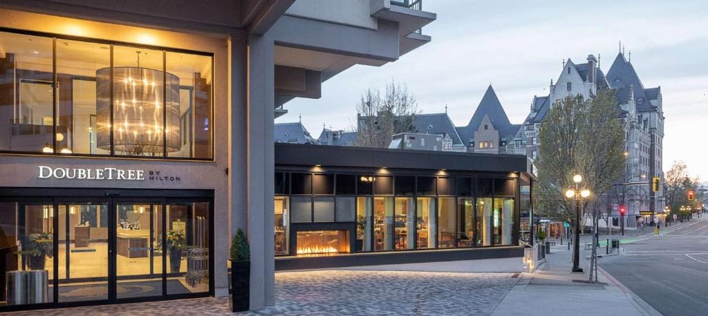 DoubleTree by Hilton Hotel & Suites Victoria — 1