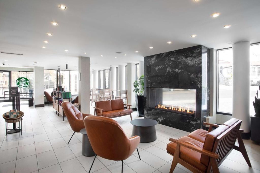 DoubleTree by Hilton Hotel & Suites Victoria — 4
