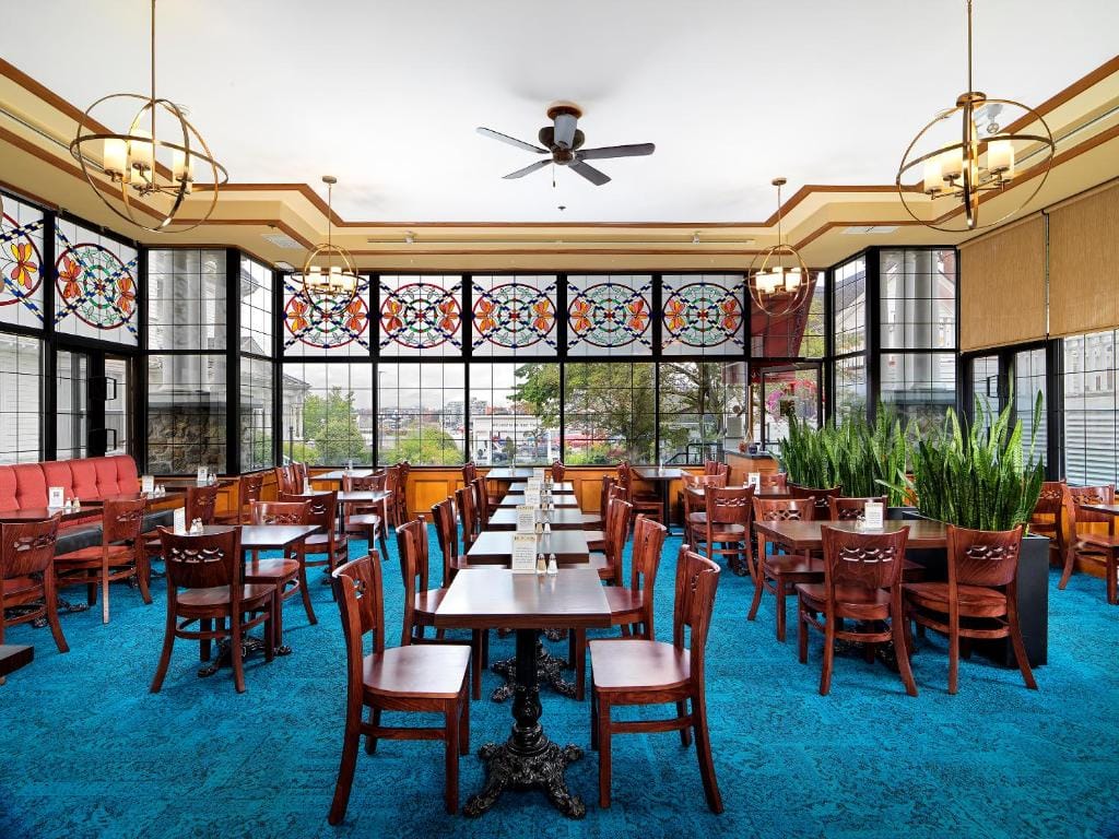 Huntingdon Hotel and Suites — 3