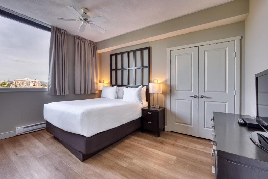Oswego Hotel — 5