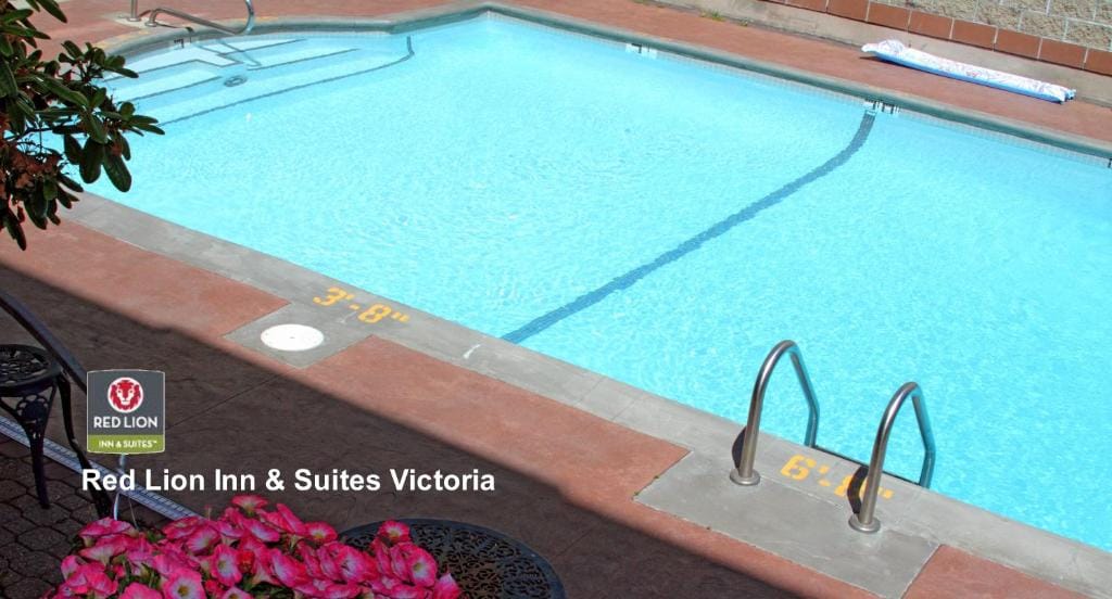 Red Lion Inn and Suites Victoria — 4