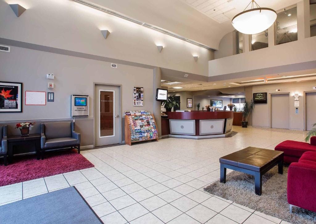 Sandman Hotel Victoria — 5