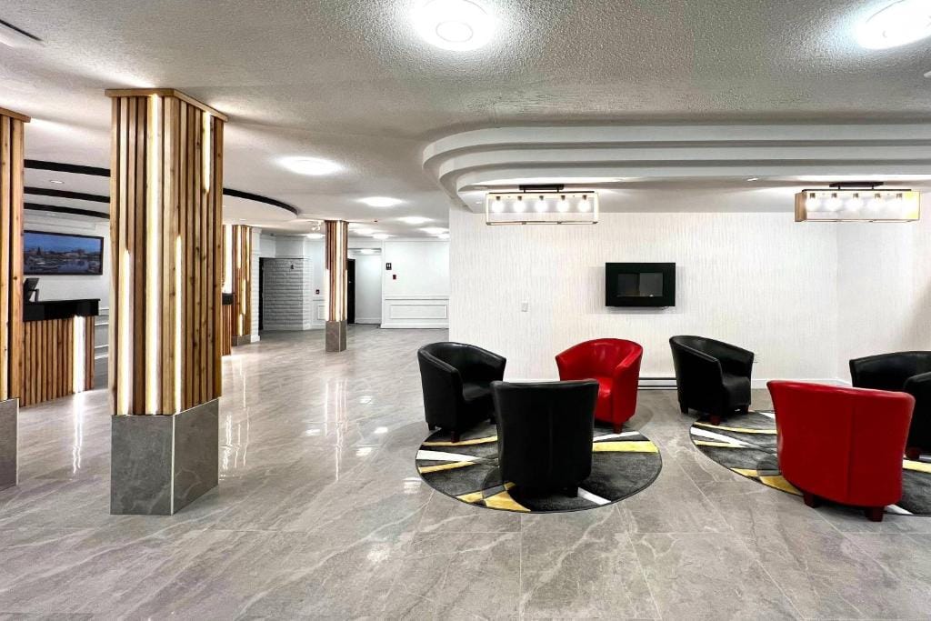 The Vic, an Ascend Collection Hotel — 5