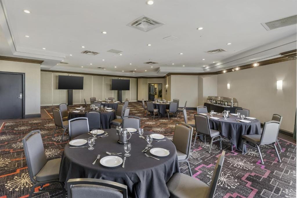 Best Western Plus Waterfront Hotel — 4