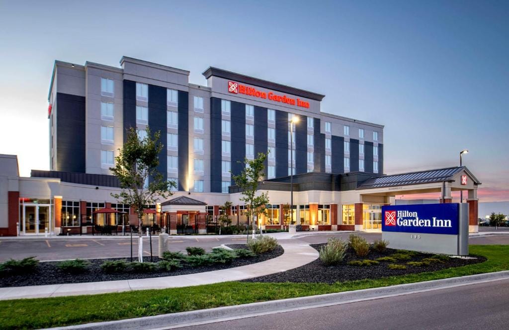 Hilton Garden Inn Winnipeg South — 1