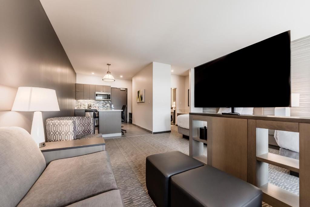 Hyatt House Winnipeg South Outlet Collection — 4