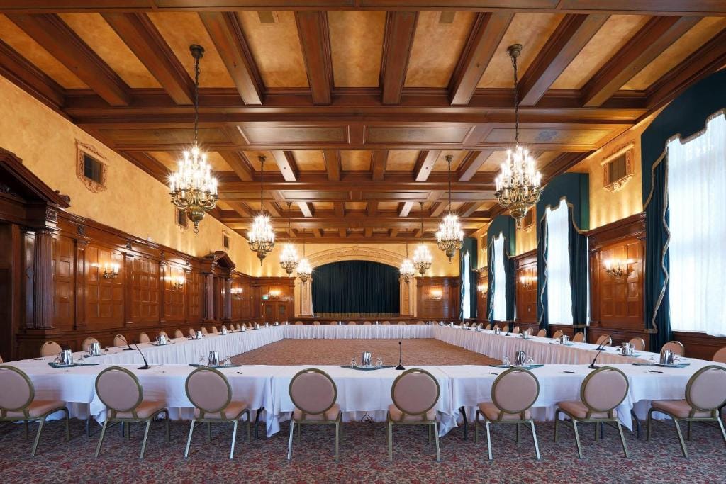 The Fort Garry Hotel, Spa and Conference Centre, an Ascend Collection Hotel — 2